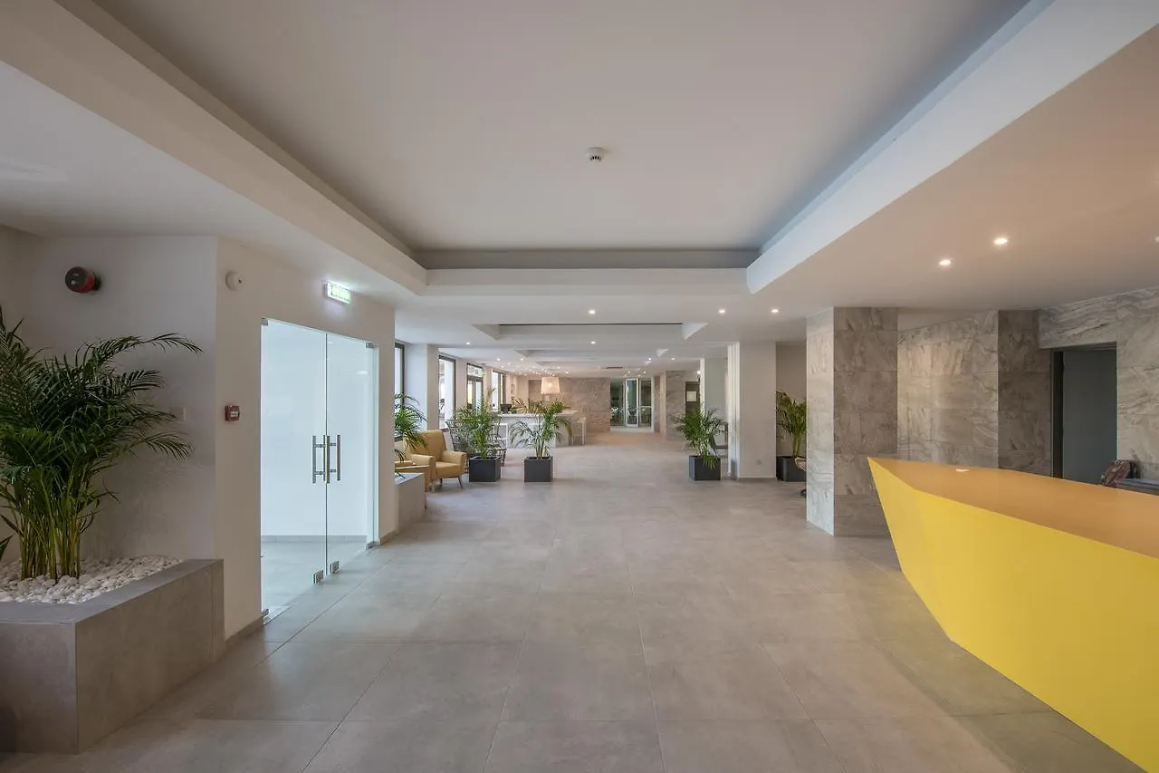 Narcissos Waterpark Resort Protaras 4*,