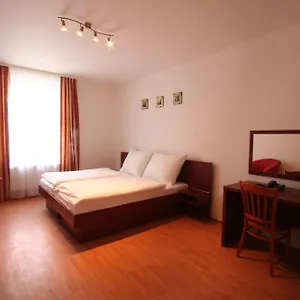 Susa 3*, Praag Tsjechië